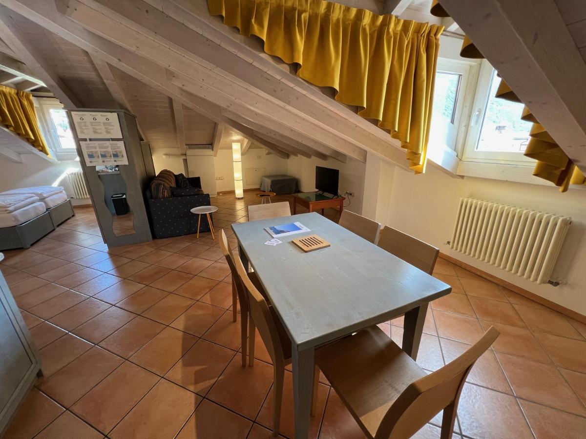 Studio Apartments Baia Azzurra 7 トルボレ エクステリア 写真