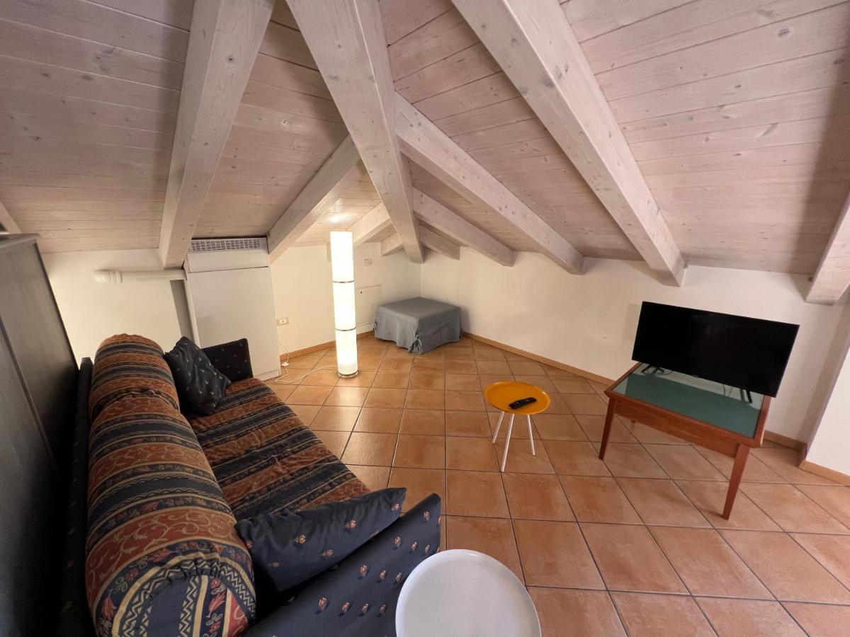 Studio Apartments Baia Azzurra 7 トルボレ エクステリア 写真