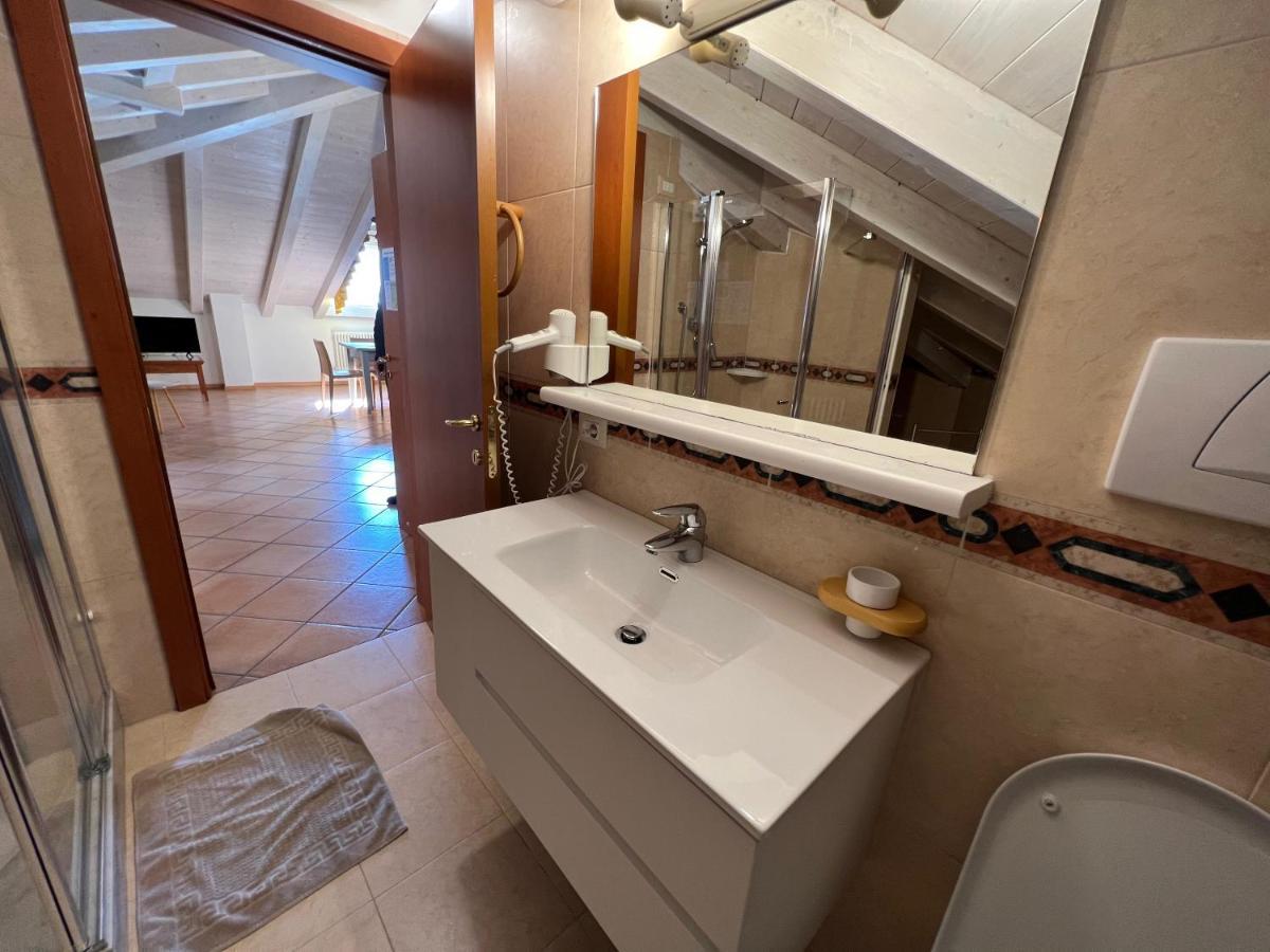 Studio Apartments Baia Azzurra 7 トルボレ エクステリア 写真